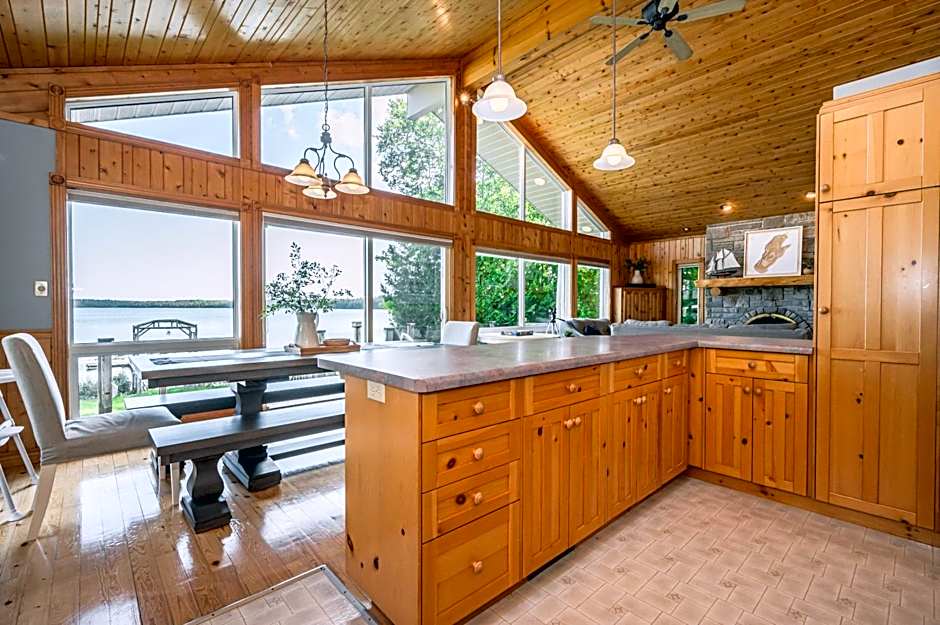 Grotto Escape Unwind at Cameron Lakehouse