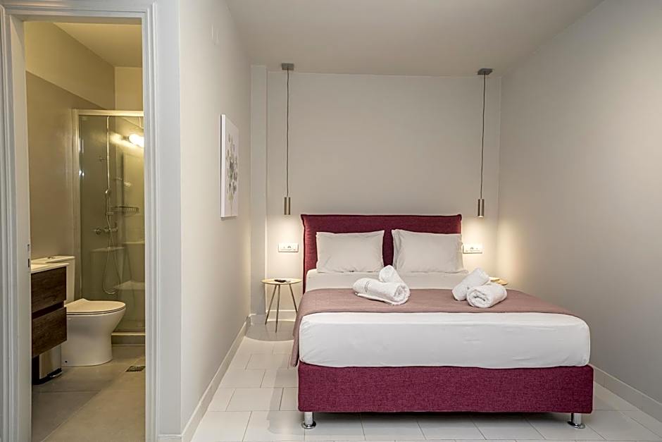 Mary's Studios & Apartment