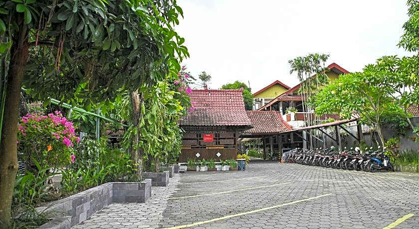 Paku Mas Hotel