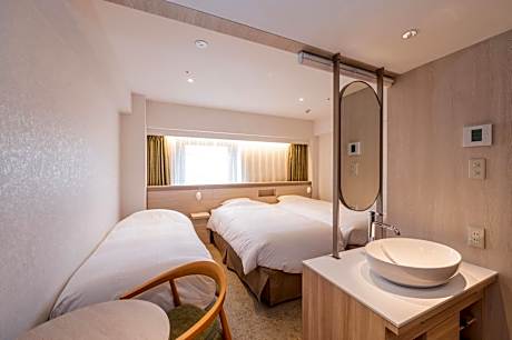 Twin Room (3 Adults) - Main Building  - Non Smoking