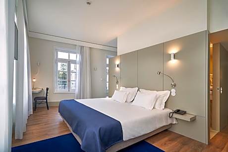 Signature Double or Twin Room with River View