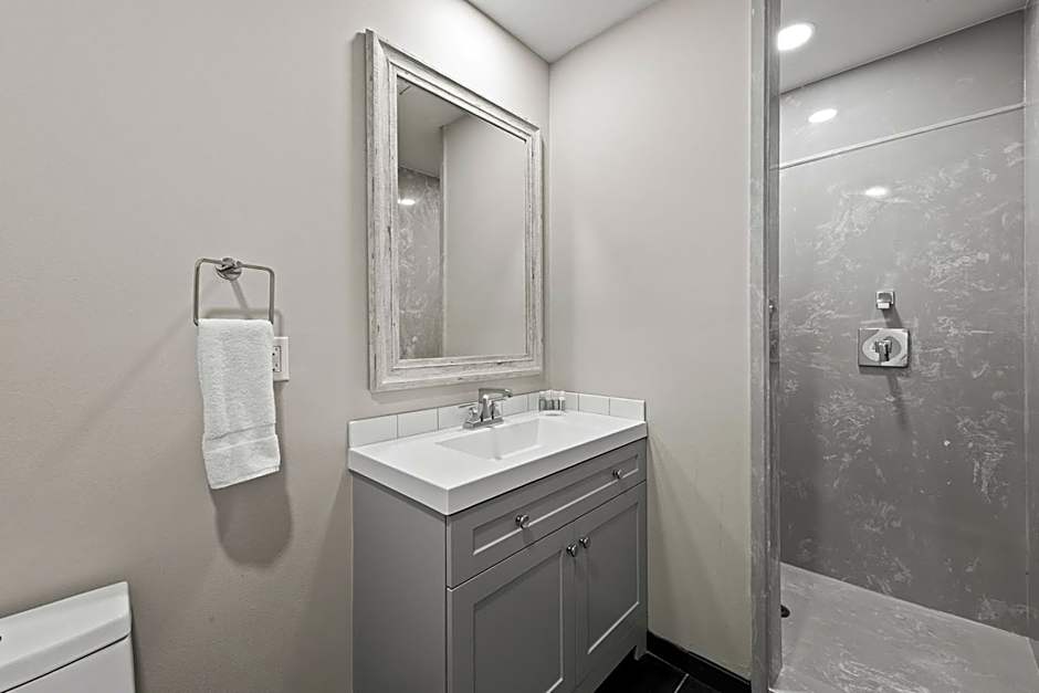 Bywater Suite Hotel
