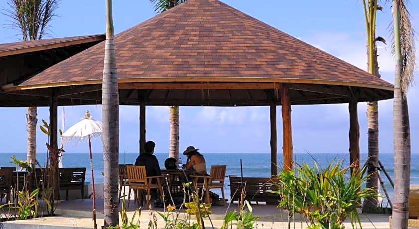 Wide Sands Beach Retreat