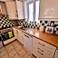 Stunning Hyde Park Home, Ground Floor Maisonette, Duplex, near Tube Metro Stations