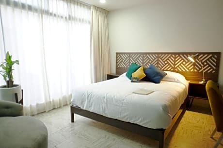 Queen Room with Shared Bathroom