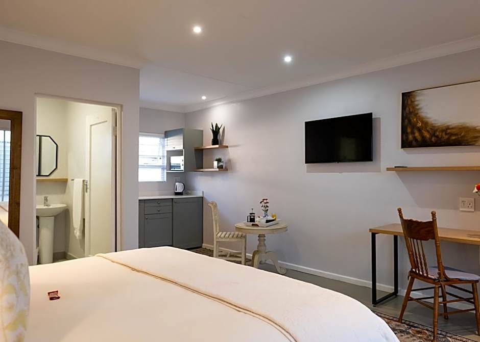 Devereux Lodge