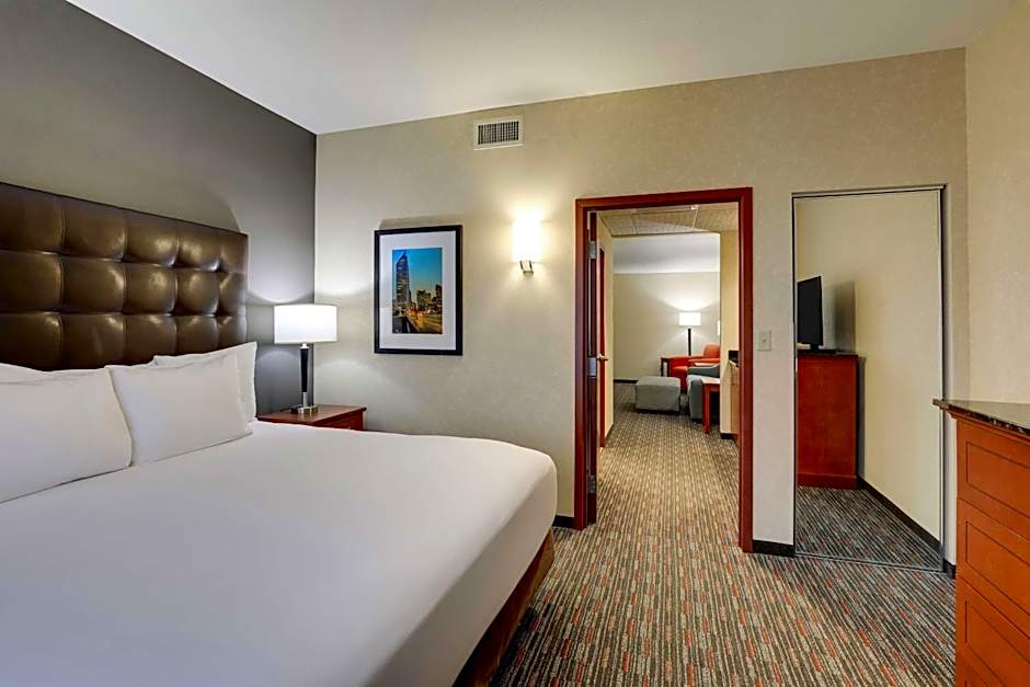 Drury Inn & Suites Charlotte Arrowood