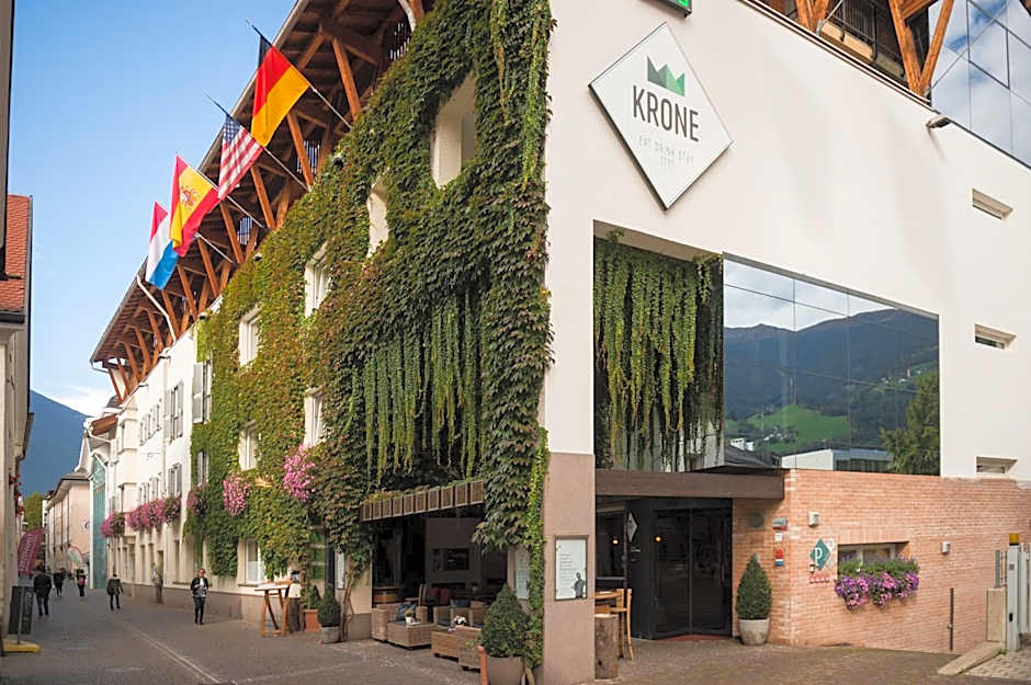 KRONE eat drink stay