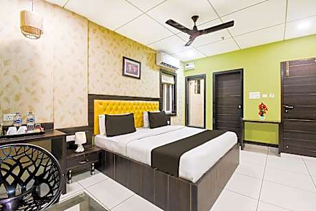 Super Townhouse Near Marine Drive