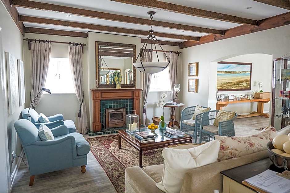 Admiralty Beach House