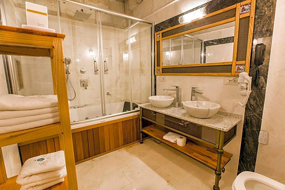 Imperial Cave Suites & Spa