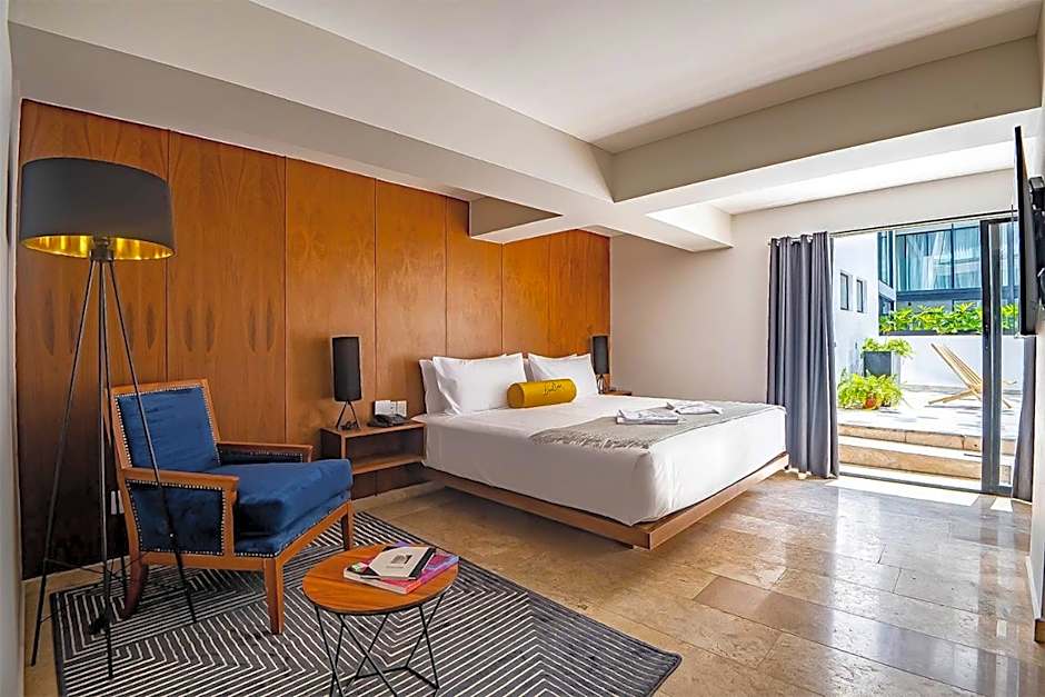 HOTEL LUCA