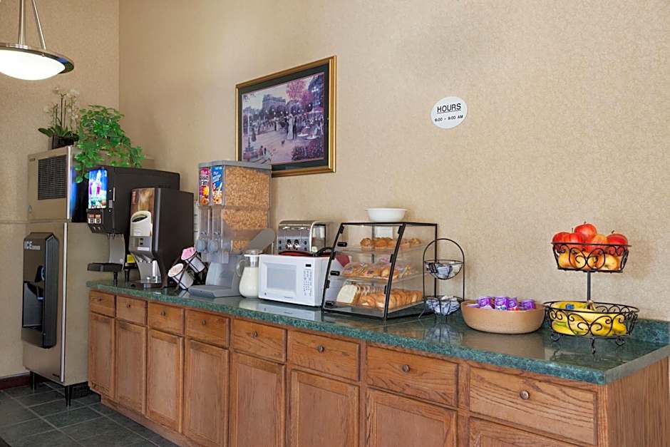 Travelodge by Wyndham La Porte/Michigan City Area