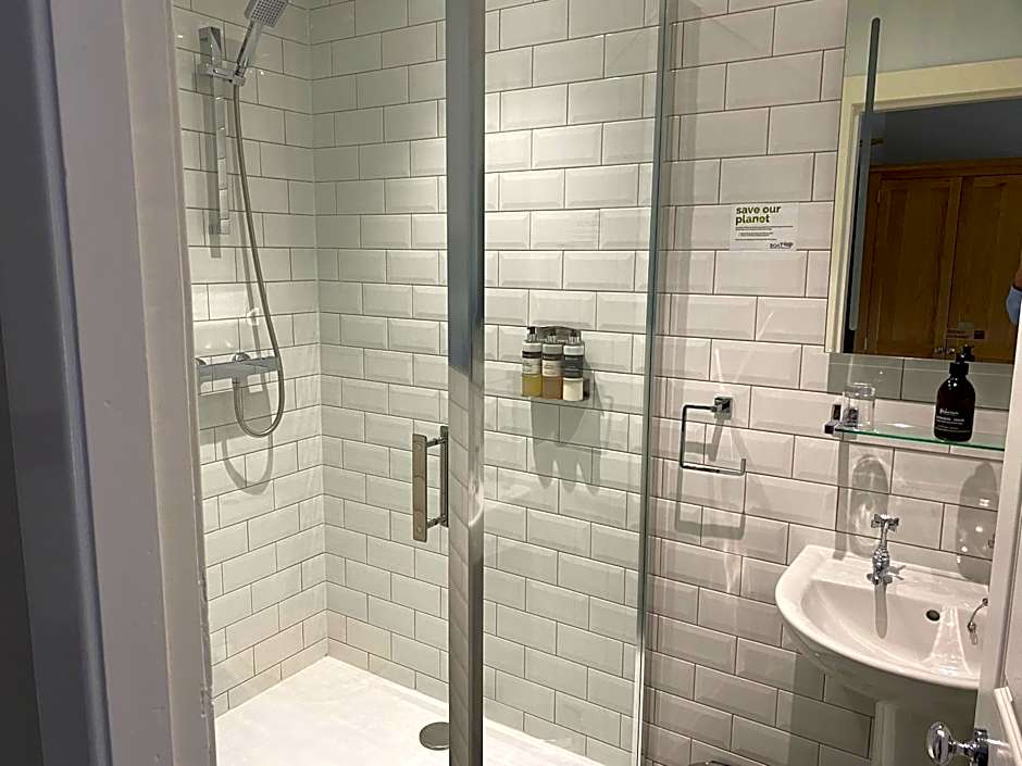 Boat Country Inn and Restaurant