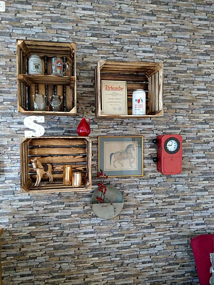 Schäfers Hotel, Self-Check-in, Cafe und Bäcker am Hotel