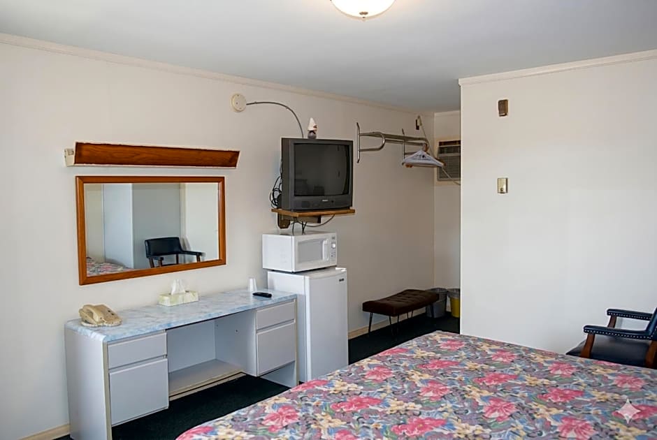 Capri Motel By OYO Elwood, Wathena