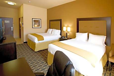 Queen Room with Two Queen Beds - Hearing Accessible