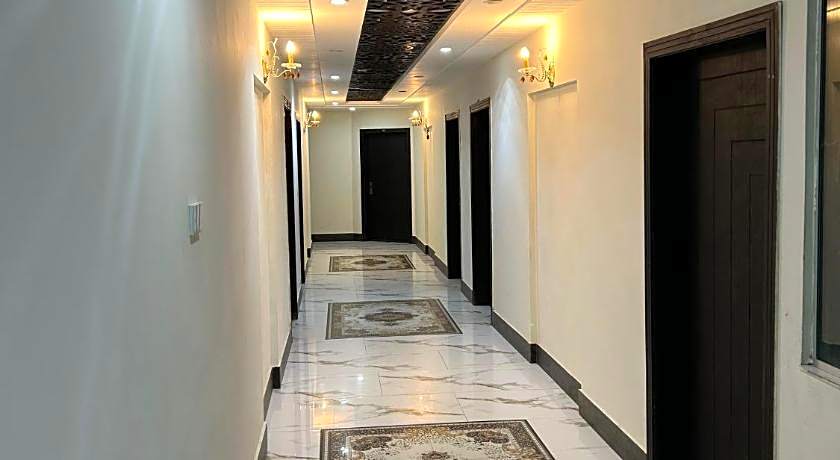 Hotel Blue Rock – Murree, IN