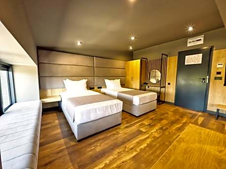 Large Double Room