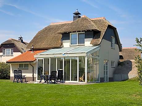 Beautiful villa with conservatory