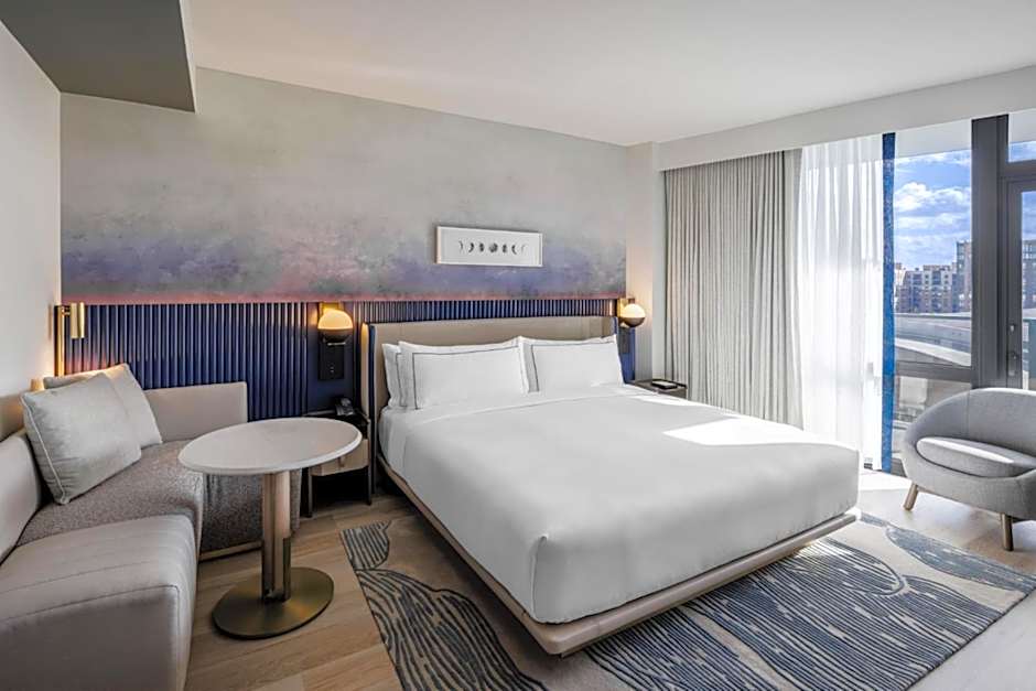 The Morrow Washington DC, Curio by Hilton