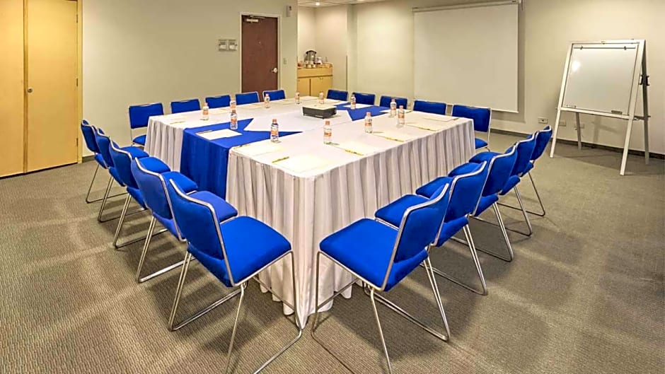 City Express by Marriott Manzanillo