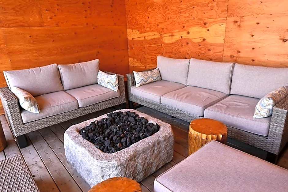 Red Cariboo Apartments