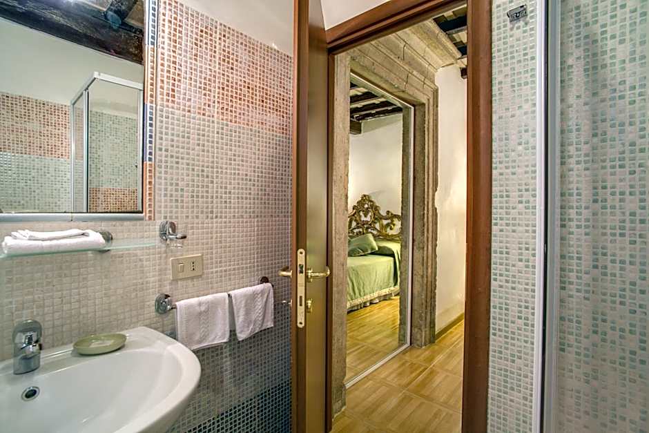 Navona Gallery Suites