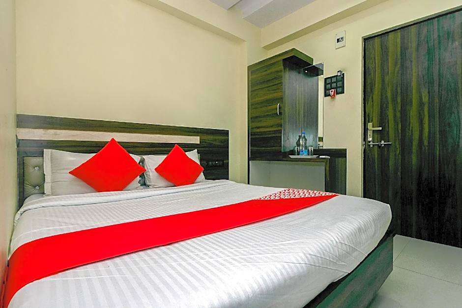 OYO 23656 Parimeet Hotel