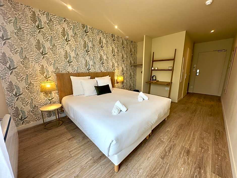 Gold Beach Hotel & RESIDENCE