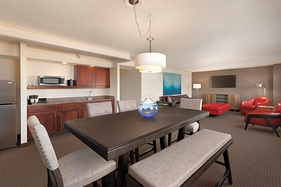 Embassy Suites by Hilton Baltimore Inner Harbor – Baltimore, MD