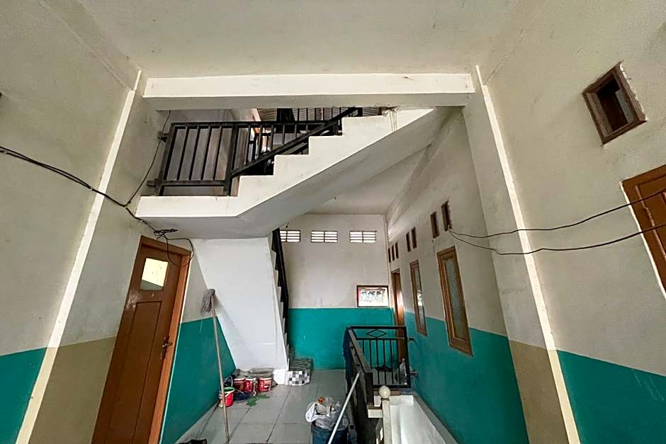 OYO Life 93075 Nova Jaya 2 Homestay Syariah