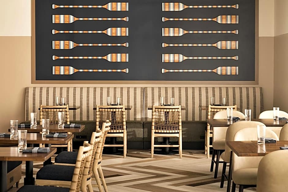 Oshkosh Marriott Waterfront Hotel & Convention Center