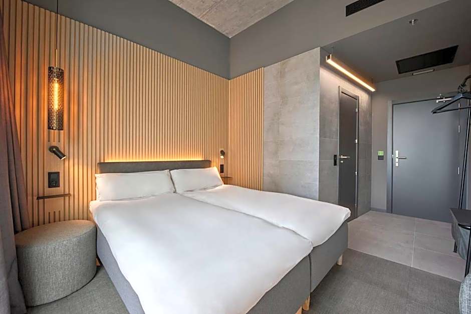 Zleep Madrid Airport