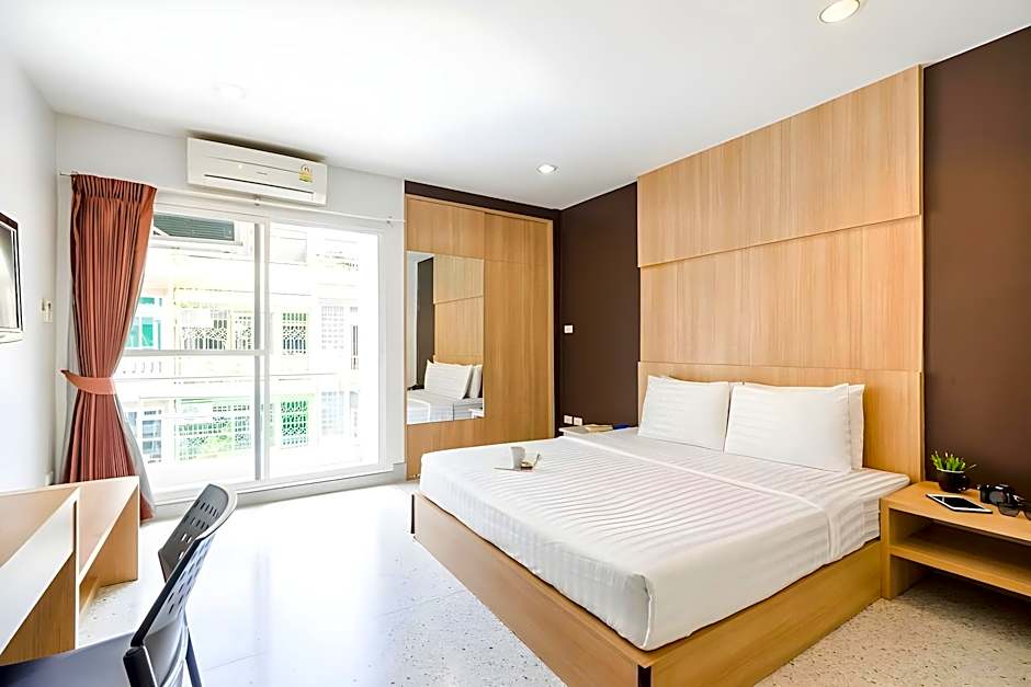 The Fifth Residence