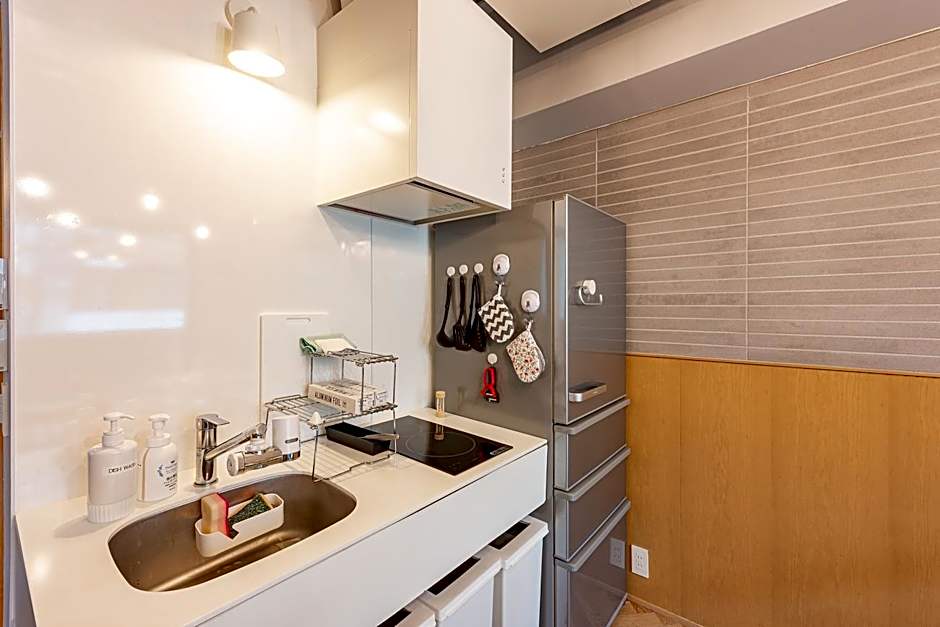 plat hostel keikyu asakusa station