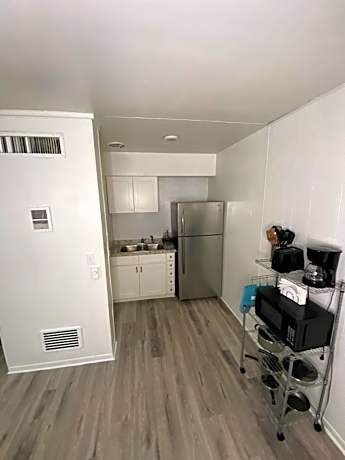 Uptown Inn & Suites