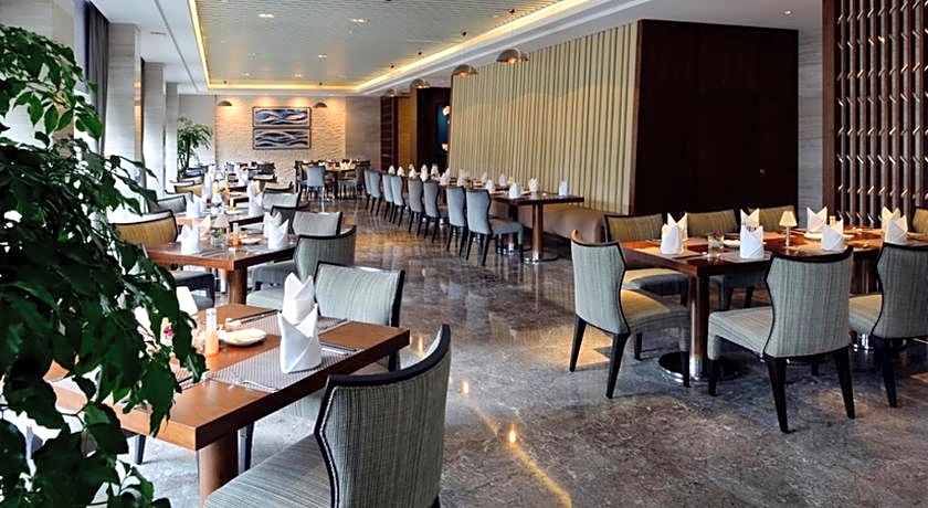 Howard Johnson IFC Plaza Ningbo Hotel