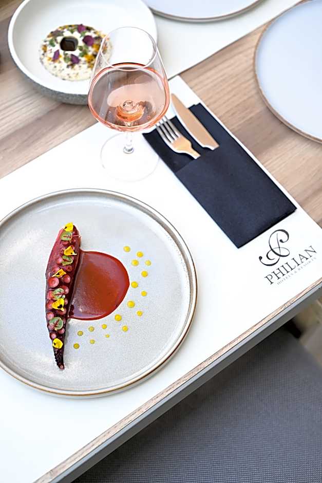 La Piscine Art Hotel