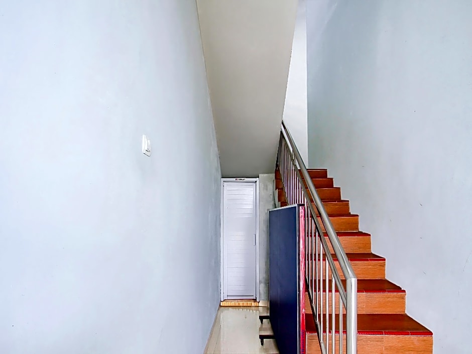 OYO 3277 Inayah Pkpri Hotel Syariah