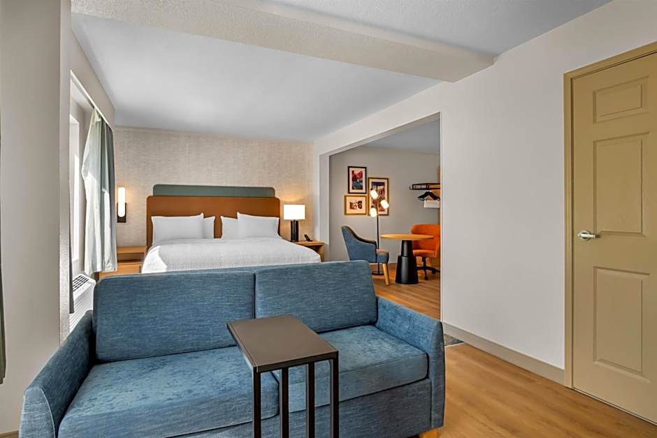 Hampton Inn by Hilton Addison Dallas