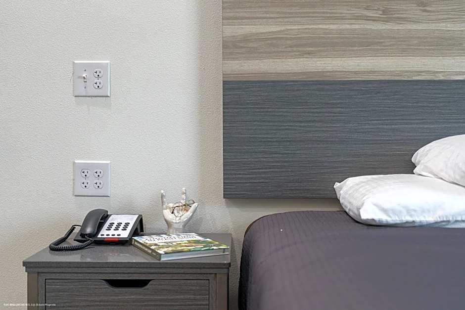 Texas Bungalows Hotel and Hotel Que at i35 Austin Pflugerville