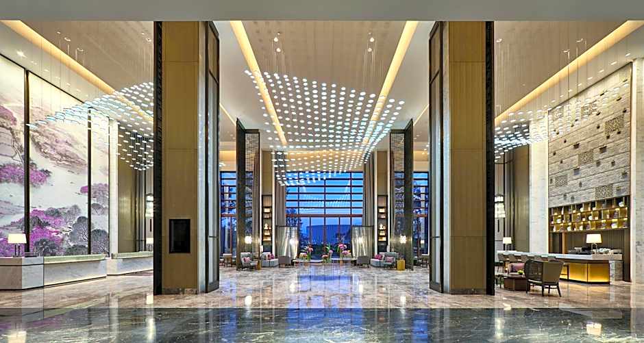 Crowne Plaza Wuxi Lake View By IHG