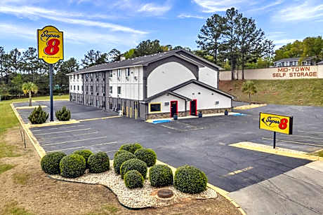Super 8 by Wyndham Warner Robins