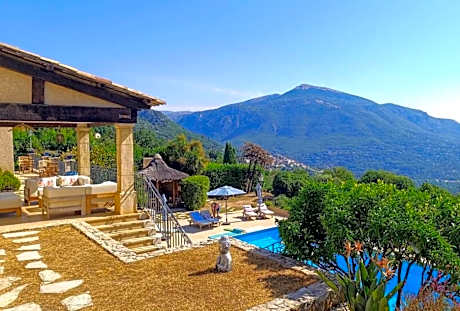 Loup Castel Boutique Hotel B&B