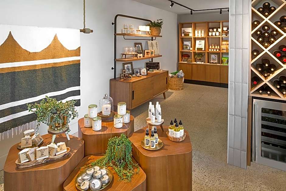 Monterey Beach Hotel, a Tribute Portfolio Hotel