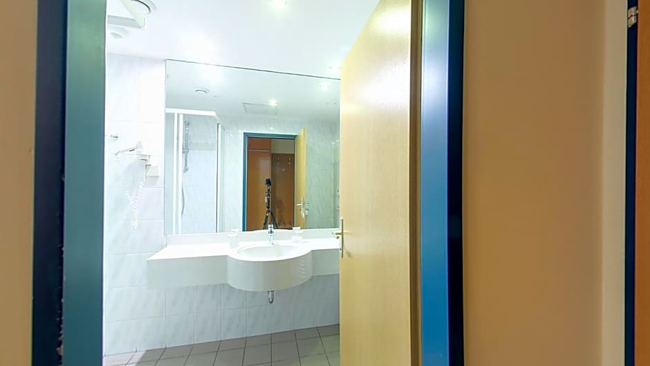 Continental Hotel-Pension