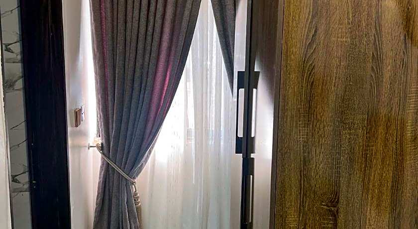 Dreamland Suites