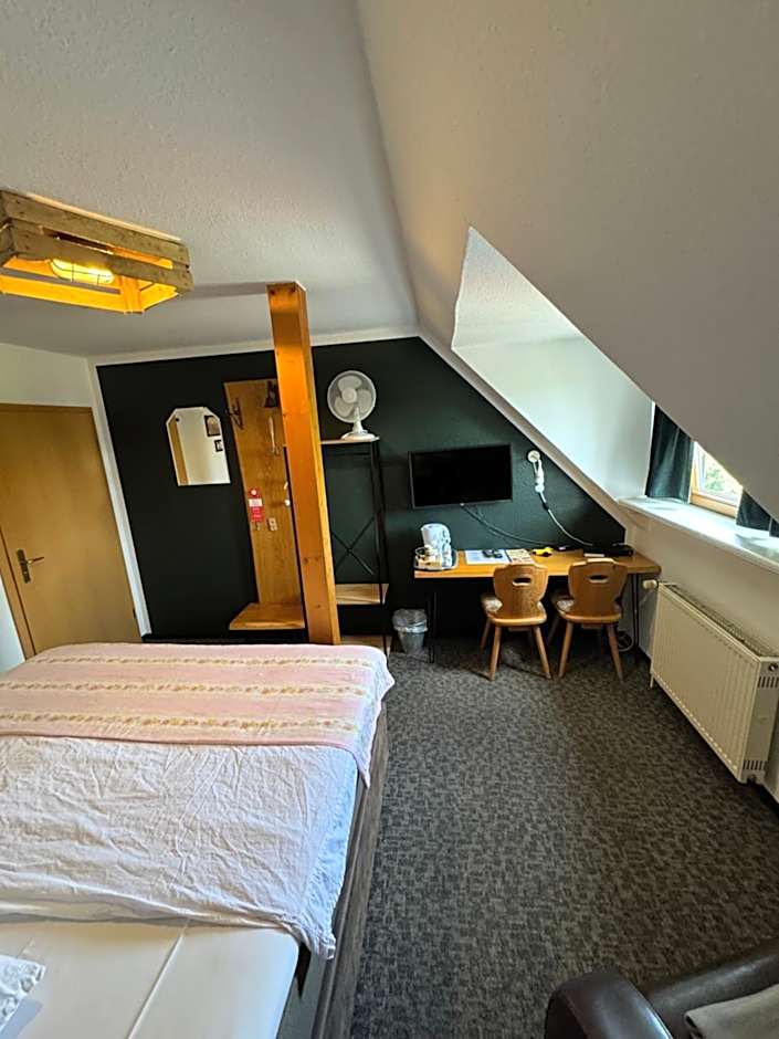 Hotel Kraus Ruhiges Hotel in Bielefeld-Heepen, kostenloser Parkplatz