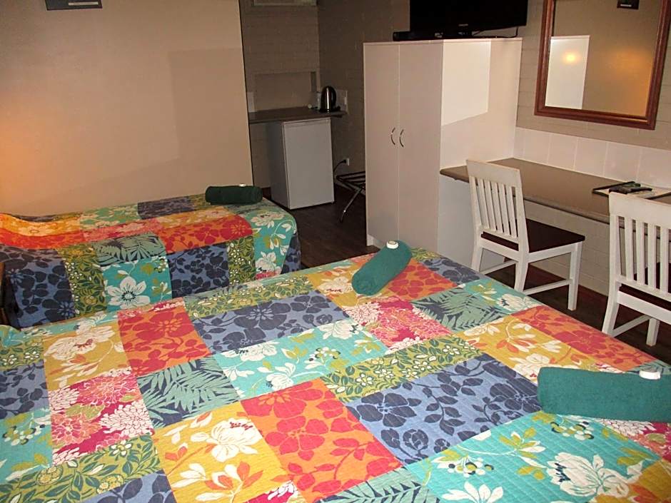 Barcaldine Country Motor Inn